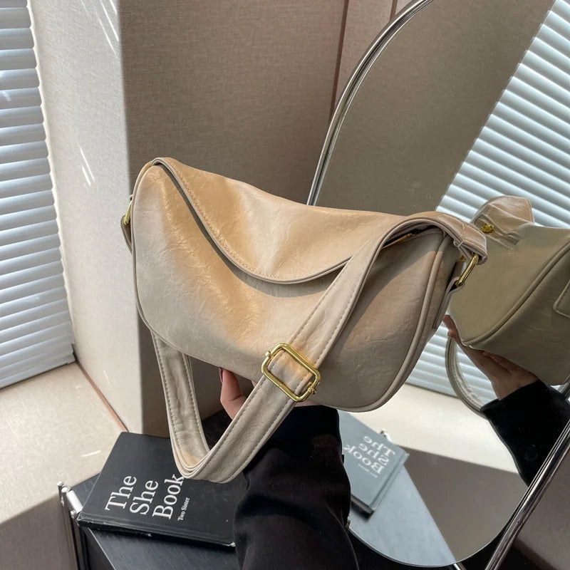 Trendy Ladies' Shoulder Bag 2025 New Autumn Small Design Dumpling Shape Crossbody Bag Commuter Versatile Women's Bag
