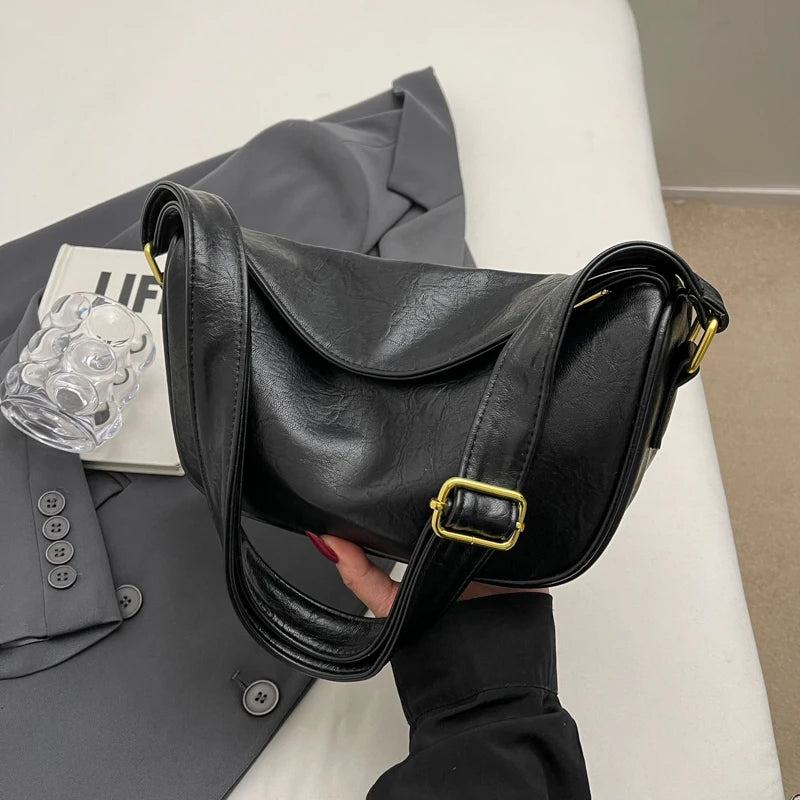 Trendy Ladies' Shoulder Bag 2025 New Autumn Small Design Dumpling Shape Crossbody Bag Commuter Versatile Women's Bag