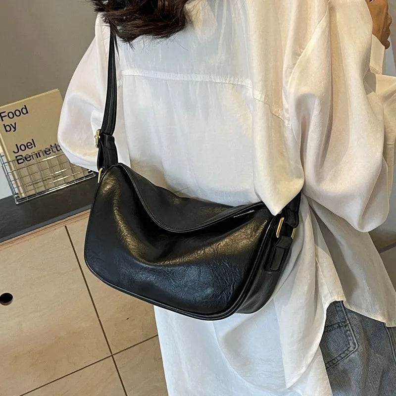 Trendy Ladies' Shoulder Bag 2025 New Autumn Small Design Dumpling Shape Crossbody Bag Commuter Versatile Women's Bag