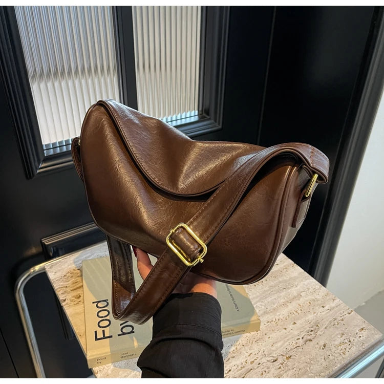 Trendy Ladies' Shoulder Bag 2025 New Autumn Small Design Dumpling Shape Crossbody Bag Commuter Versatile Women's Bag