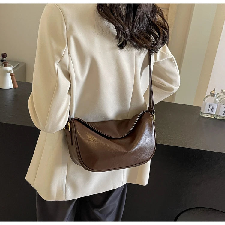Trendy Ladies' Shoulder Bag 2025 New Autumn Small Design Dumpling Shape Crossbody Bag Commuter Versatile Women's Bag