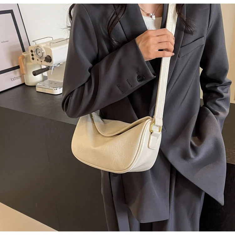 Trendy Ladies' Shoulder Bag 2025 New Autumn Small Design Dumpling Shape Crossbody Bag Commuter Versatile Women's Bag