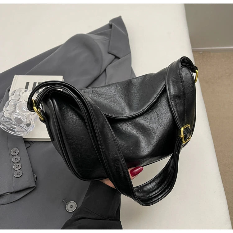 Trendy Ladies' Shoulder Bag 2025 New Autumn Small Design Dumpling Shape Crossbody Bag Commuter Versatile Women's Bag